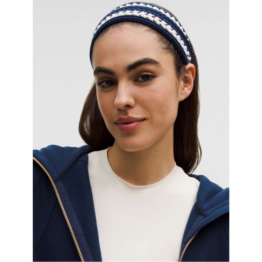 Lululemon Cotton Crochet Headband Club Blue/ Light Ivory One Size New